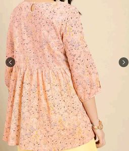 A classy elegant Floral Print Top