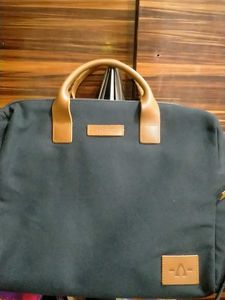 Synapse Black Briefcase