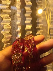 SET OF 4 RED COLOUR BANGLE