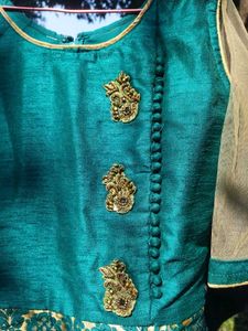 Elegant Green &amp; Gold Ethnic Gown