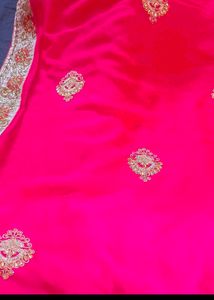 Beautiful Saree Without Blouse