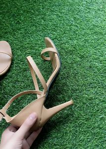 Nude Trendy Heels