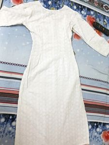 Chikankari White Kurta In Cotton Fabric
