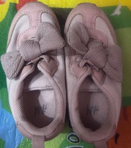 H&M Pink Bow Sneakers - Size Unknown