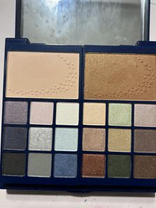 ORIFLAME QUEEN OF THE NIGHT EYESHADOW BLUSH AND HIGHLIGHTER