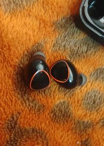 Good Condition Earbuds With Nice Sound 😸🎀