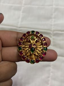 Vintage Style Gold Tone Ring