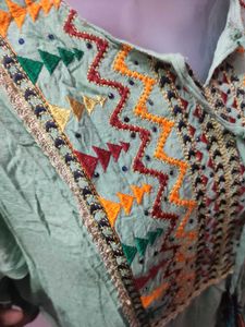 Xxl Embroidered Green Kurta
