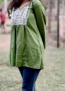 Green Embroidered Kurta
