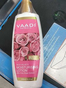 Vaadi Herbals Moisturizing Lotion