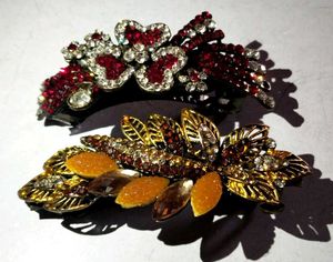 2 Hair Clip ..