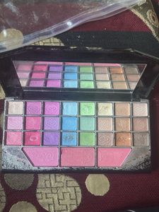 Eyeshadow Palette