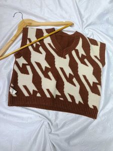 Houndstooth Pattern Sweater Vest
