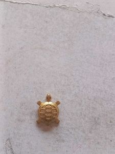 Artificial Golden Turtle Pendant 🐢