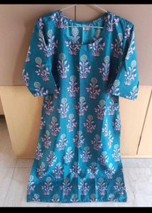 Combo of 2 Premium Kurtis