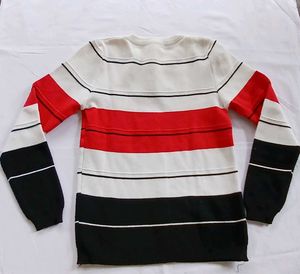 Striped knit sweater 🤍❤️🖤
