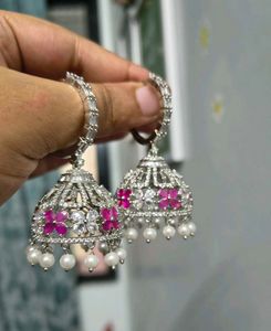 Floral Jhumka Earrings *With a defect* nd Mangtika