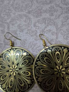 Earings