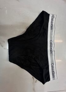 Calvin Klein Lingerie Set Soft Bra Panty Pair28/26