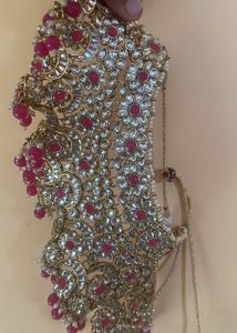 bridal necklace set .