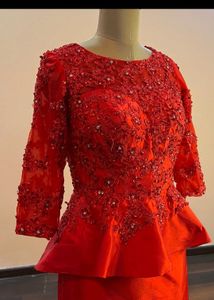 Elegant Red Trail Gown 💅🏻💄💋👠❤