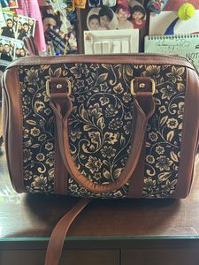 Zouk Leather Handbag