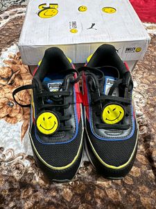 New Unisex Shoes For Children Age 3/4 Years