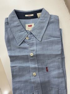 Levi&#39;s Slim Fit Shirt