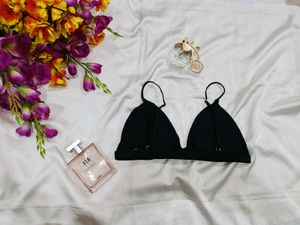 🇳🇿💫💕Simple Black Bralette