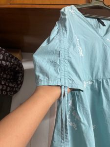Here&amp;Now Cute Embroidered Top