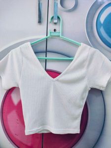 v neck crop top