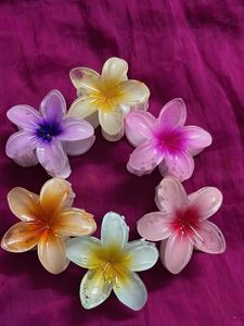 Flower Hair Claw Clips