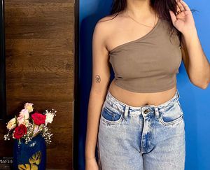 Chic One-Shoulder Olive Crop Top