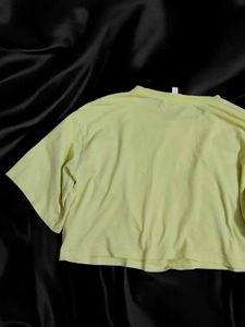 🇹🇷 [Made In Turkey] H&amp;M Boxy Fitted Crop Top