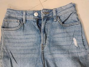 Distressed Wide Leg Jeans