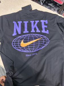 Nike Graphic Tee
