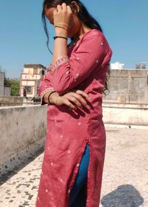 Elegant Pink Floral Kurta