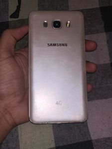 Samsung J7