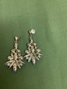 BEAUTIFUL STONE EARRINGS
