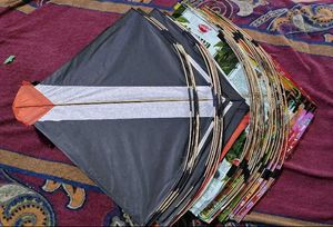 45 Pcs Kite 40 plastic 5 Paper