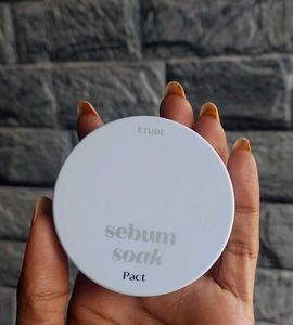 Korean Etude Sebum Soak Pact Compact Powder