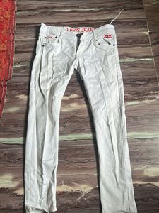 Levi’s Jeans Paint White Colour