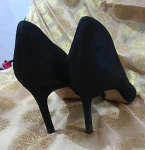 H&amp;M Pure Suede Leather Pumps 3Inches