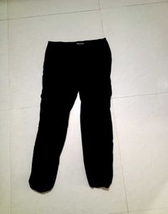black cargo 4 pocket jeans new condition non used