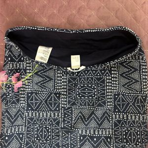 H&amp;M Patterned Mini Skirt Size: 28-30