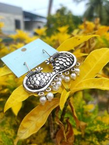 Peacock pearl earrings