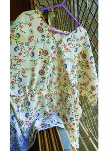 Floral Print V-Neck Blouse