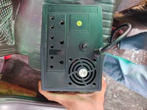 Microtek Legend 1000 UPS