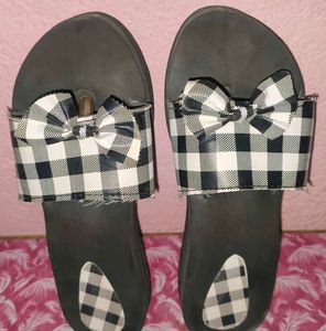 Women Flipflops &amp; Trained Slippers Sandals