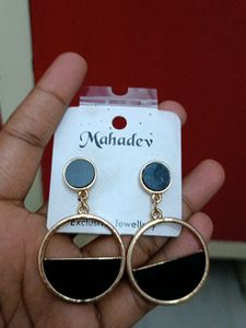 Beautiful Black Earring😍✨❤